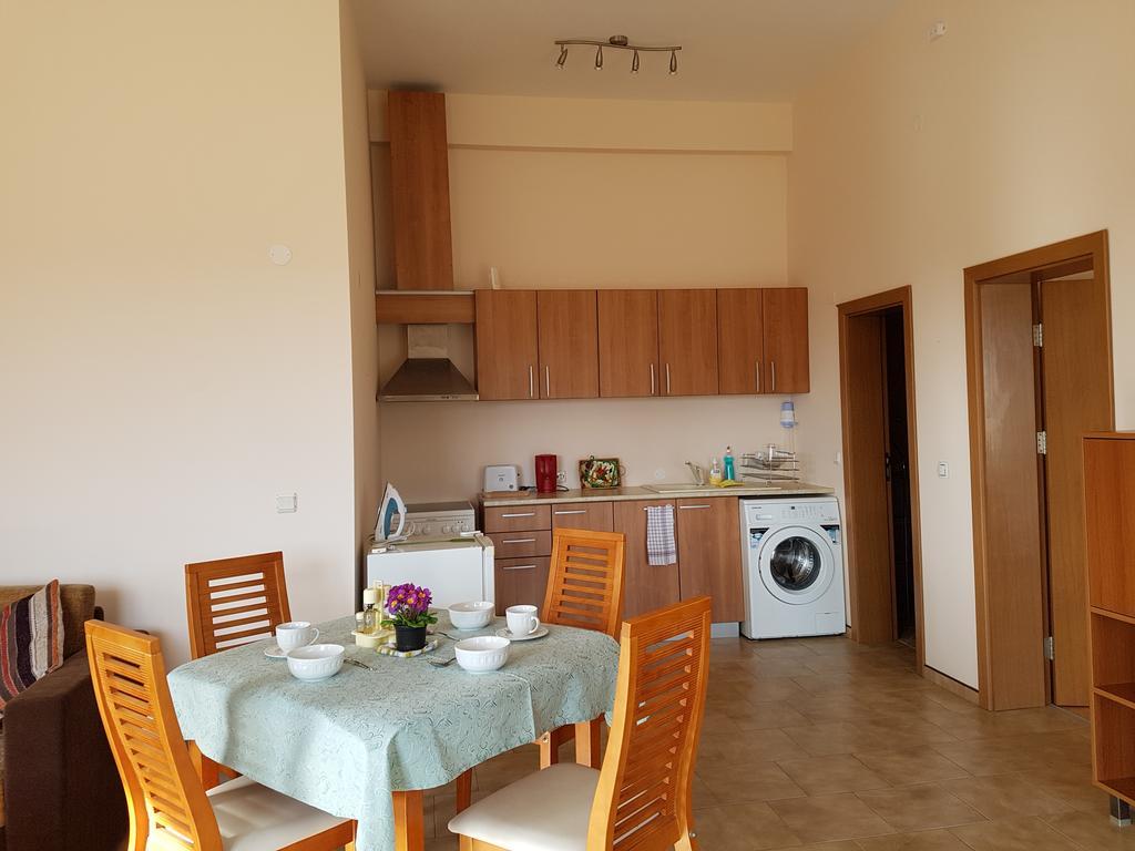 Villa Ketli Apartment Bliznatsi Esterno foto